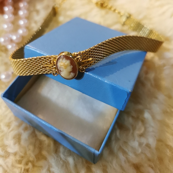 Vintage Choker Cameo gold mesh finish  necklace - Picture 5 of 7